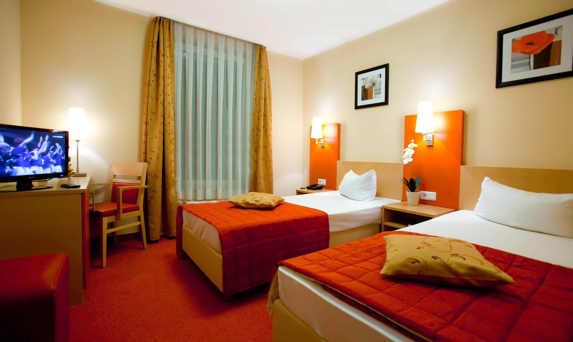 Hotel Petersburg Superior Dusseldorf Bagian luar foto