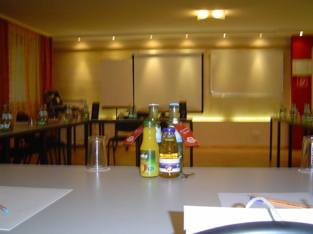 Hotel Petersburg Superior Dusseldorf Bagian luar foto