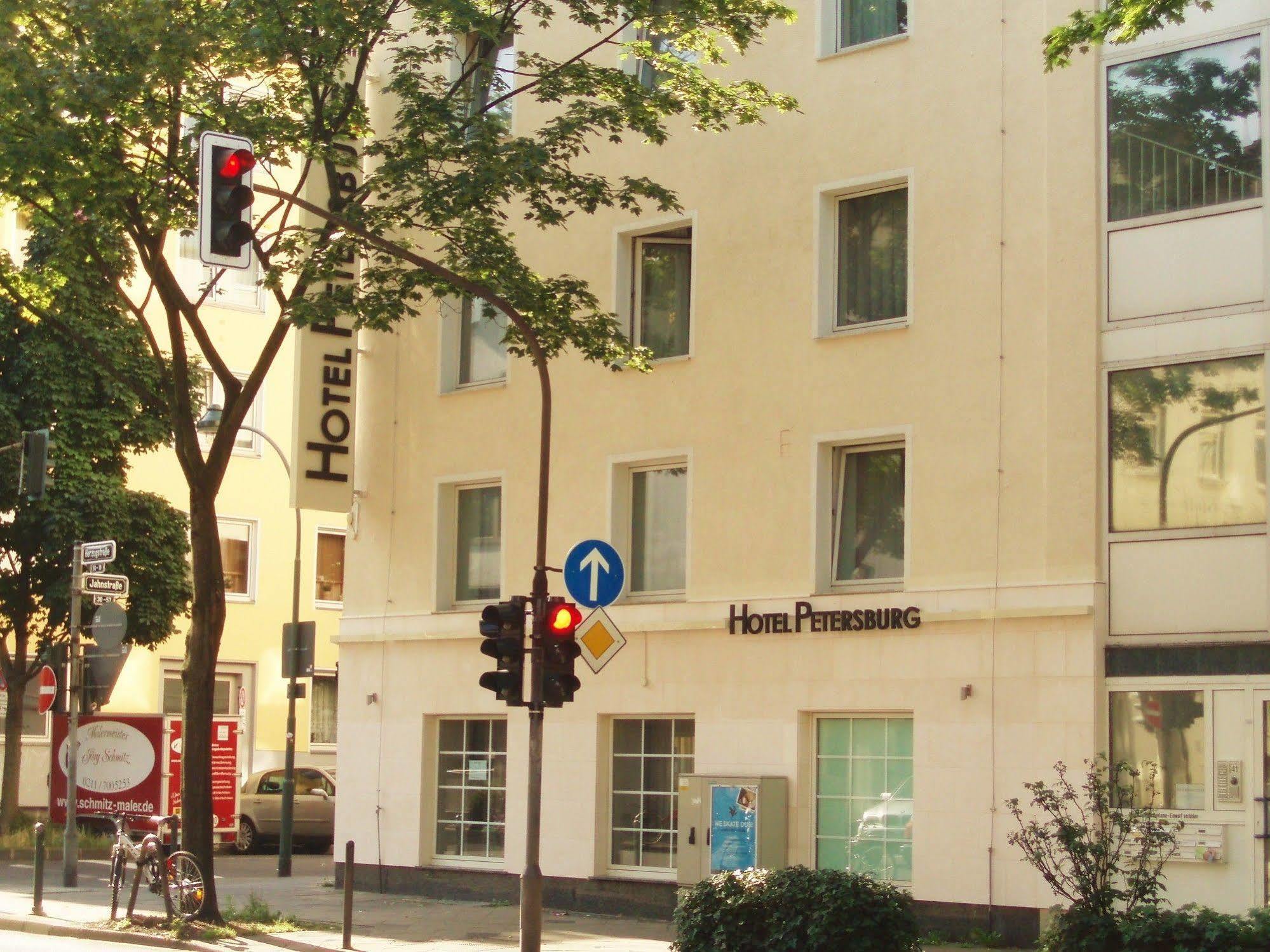 Hotel Petersburg Superior Dusseldorf Bagian luar foto